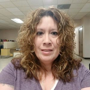 Meet your Posher, Laurie